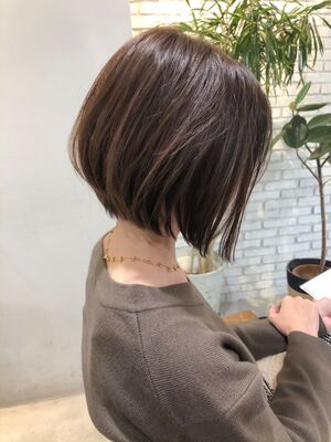 前下がりボブ 前髪ありの髪型 ヘアスタイル ヘアカタログ 人気順 Yahoo Beauty ヤフービューティー