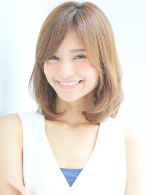 21年秋冬 40代 セミロングの新着ヘアスタイル 髪型 ヘアアレンジ Yahoo Beauty