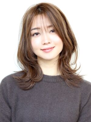 21年秋冬 40代 セミロングの新着ヘアスタイル 髪型 ヘアアレンジ Yahoo Beauty