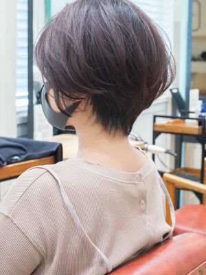 頭の形がキレイに見えるショートボブ埼玉浦和美容室トライベッカ荒巻充の髪型ショートカットが上手い