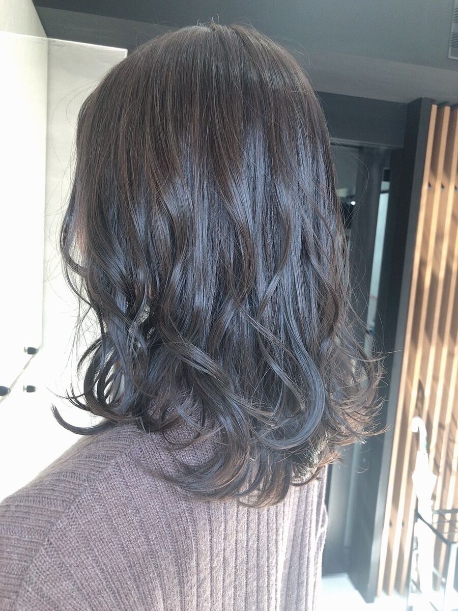 ミディアムレイヤーでさりげなくお洒落なヘアスタイル 加藤 茉美のヘアスタイル情報 Yahoo Beauty