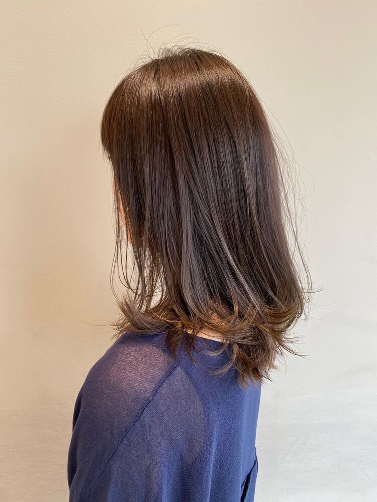 ミディアムスタイル アッシュグレー Sara Beauty Sight 春日 サラ ビューティーサイト カスガテン 高見真紀の髪型 ヘアスタイル ヘアカタログ情報 Yahoo Beauty ヤフービューティー