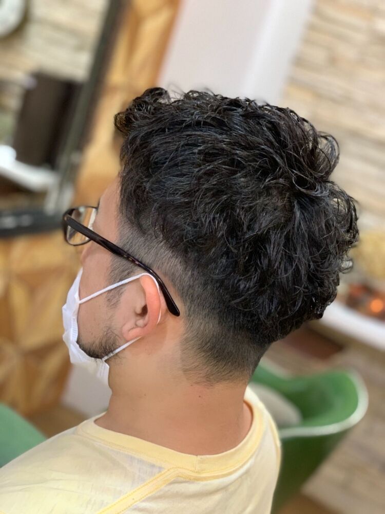 ツーブロックに強パーマ 武蔵新城美容室egoメンズカット松波光男 Hair Lounge Ego 武蔵新城店 ヘアーラウンジエゴ ムサシシンジョウテン 松波光男のヘアスタイル情報 Yahoo Beauty