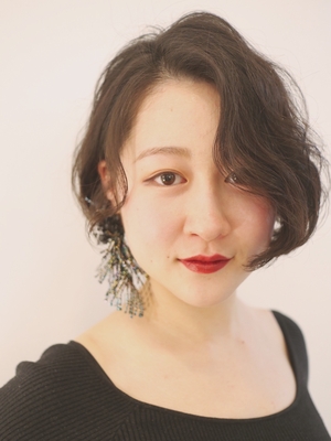 アシメショート パーマの髪型 ヘアスタイル ヘアカタログ 人気順 Yahoo Beauty ヤフービューティー