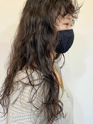 21年秋冬 黒髪パーマ ロングの新着ヘアスタイル 髪型 ヘアアレンジ Yahoo Beauty