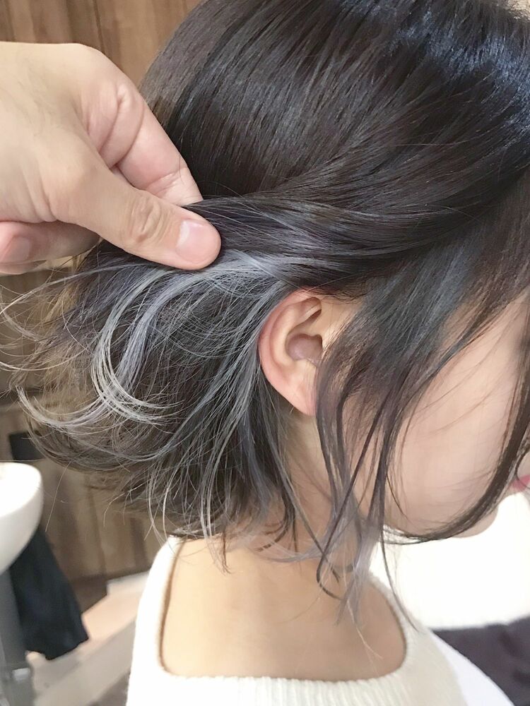 インナーカラー シルバーアッシュ Arrows アローズ 横山千秋の髪型 ヘアスタイル ヘアカタログ情報 Yahoo Beauty ヤフービューティー