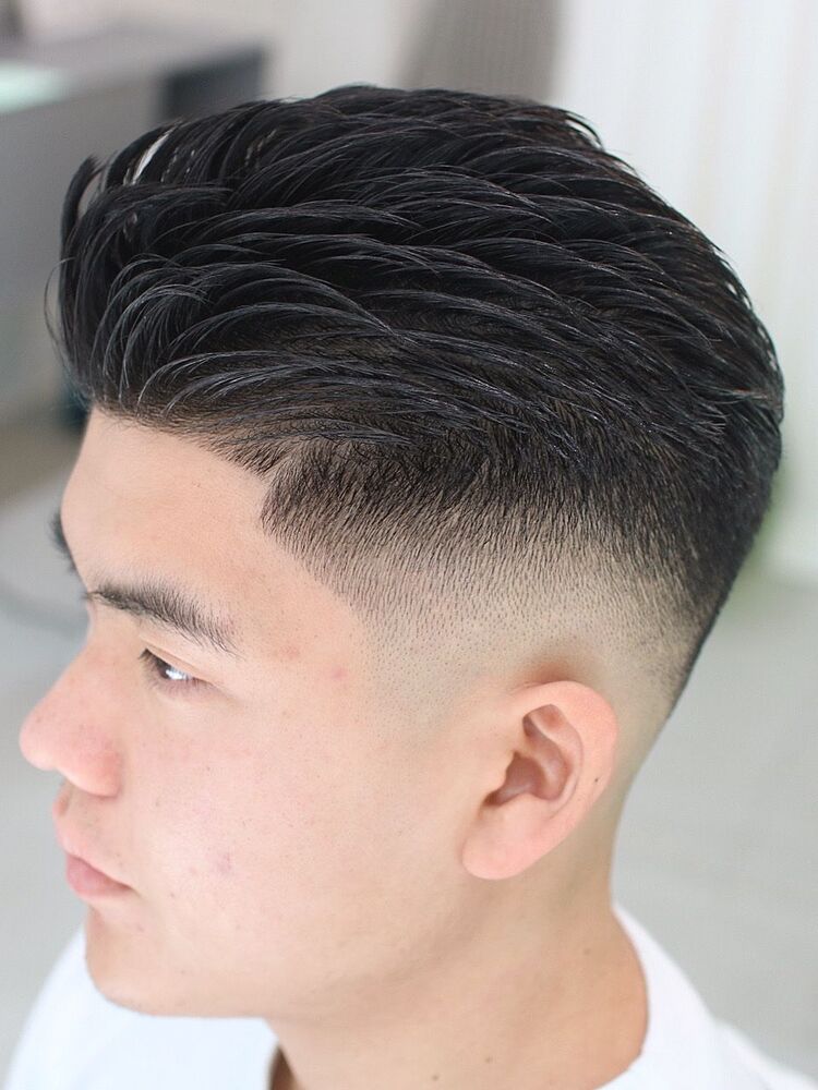 スキンフェードスリックバック Barber B Takeの髪型 ヘアスタイル ヘアカタログ情報 Yahoo Beauty ヤフービューティー