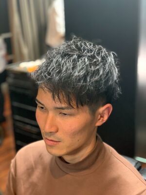 メンズ 40代 ツイストスパイラル ショートの髪型 ヘアスタイル ヘアカタログ 人気順 Yahoo Beauty ヤフービューティー