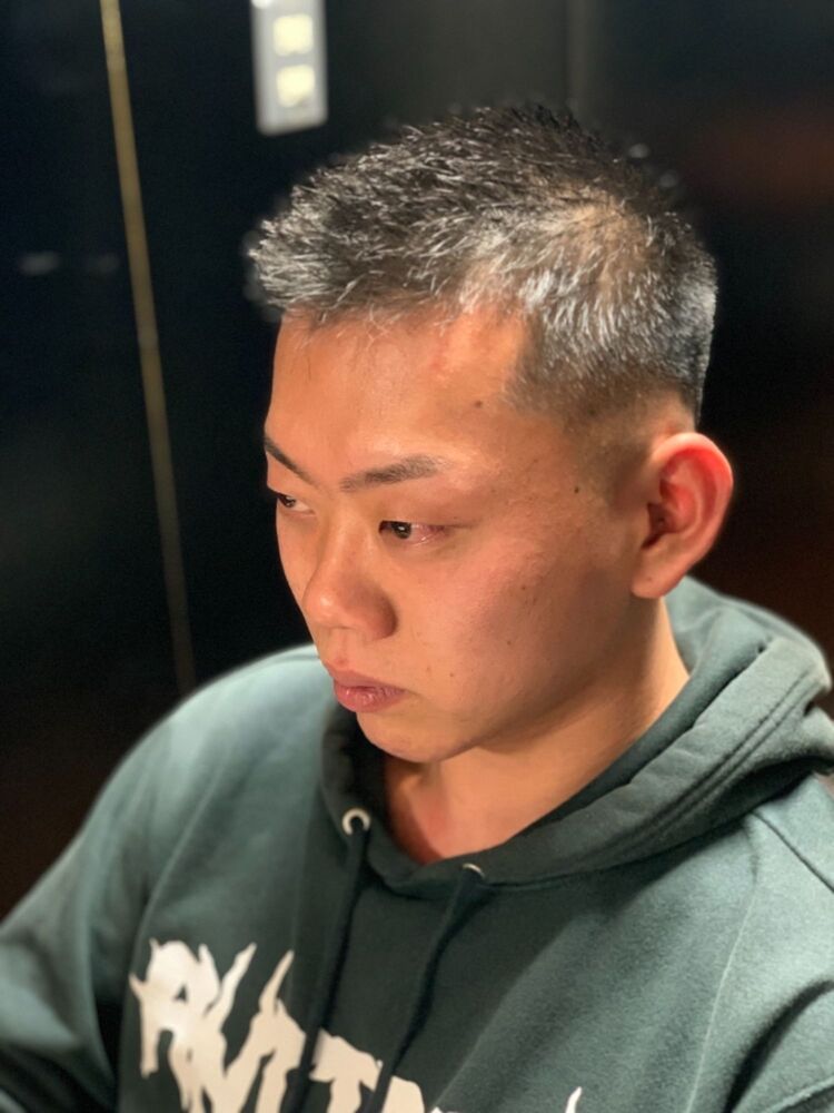 アメリカンcrewカットにレザーでラインを入れて人とは違った個性の演出 Hiro Ginza 神田店 ヒロギンザ カンダテン 佐藤輪喜広のヘアスタイル情報 Yahoo Beauty