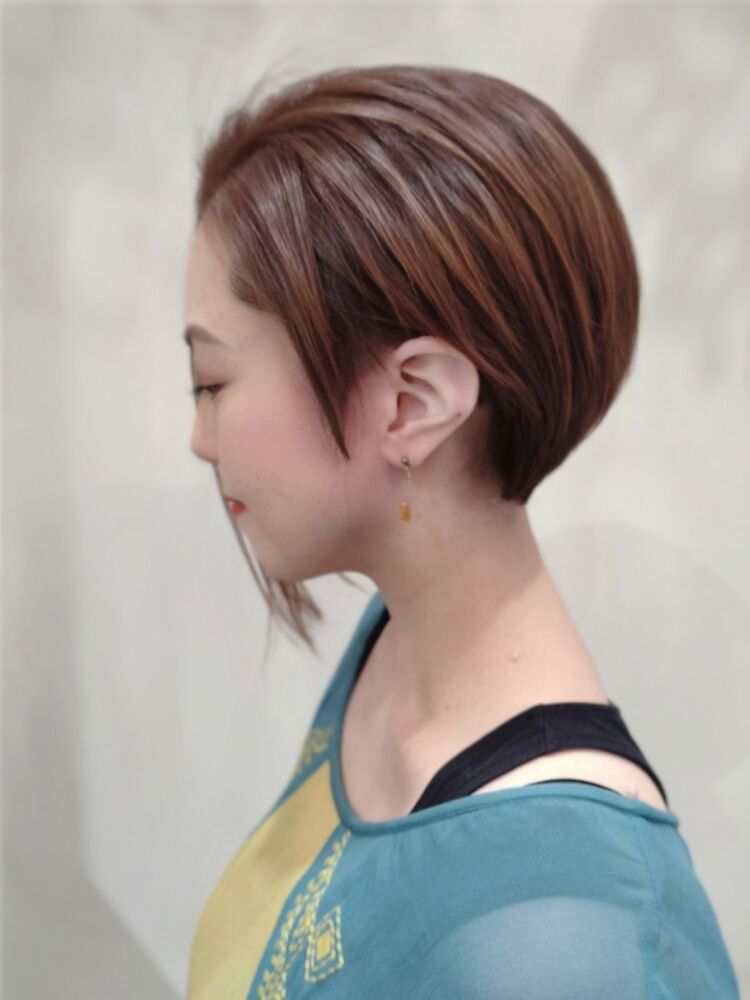 前下がりアシンメトリーショートボブ Visage Genuine ビサージジェニュイン 横徳憲史の髪型 ヘアスタイル ヘアカタログ情報 Yahoo Beauty ヤフービューティー