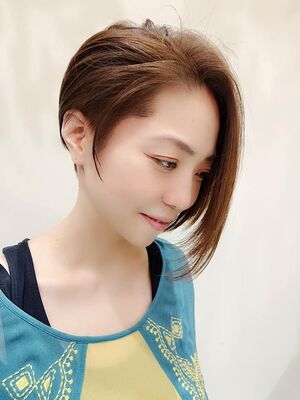 21年秋冬 アシンメトリーの新着ヘアスタイル 髪型 ヘアアレンジ Yahoo Beauty