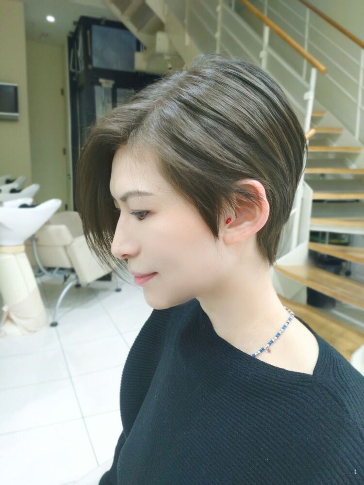 アシンメトリーショートボブスタイル Visage Genuine ビサージジェニュイン 横徳憲史の髪型 ヘアスタイル ヘアカタログ情報 Yahoo Beauty ヤフービューティー