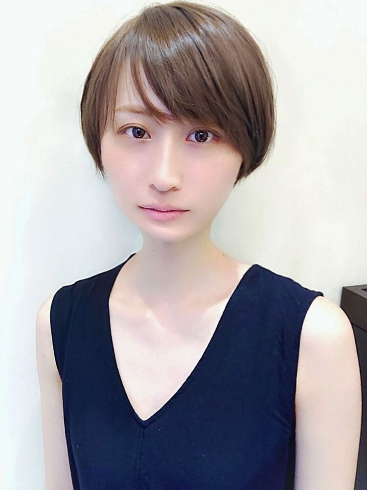 前髪短め横流しのマッシュレイヤー♪｜VISAGE genuine（ビサージジェニュイン）横徳憲史のヘアスタイル情報｜Yahoo! BEAUTY