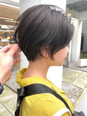 22年夏 暗めカラー ショートの人気ヘアスタイル 髪型 ヘアアレンジ Yahoo Beauty