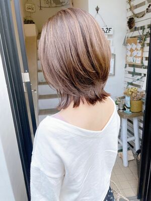 21年夏 ミディアムレイヤーの人気ヘアスタイル 髪型 ヘアアレンジ 3ページ目 Yahoo Beauty