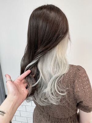 21年秋冬 前髪インナーカラー ロングの新着ヘアスタイル 髪型 ヘアアレンジ Yahoo Beauty