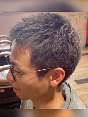 22年春 メンズ グレー系 ボウズの人気ヘアスタイル 髪型 ヘアアレンジ Yahoo Beauty