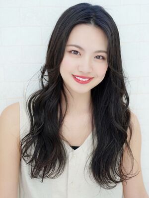 21年秋冬 黒髪ロングの新着ヘアスタイル 髪型 ヘアアレンジ Yahoo Beauty