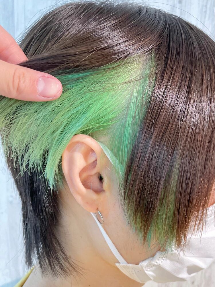 メンズインナーカラー ライトグリーン Shiori Sato の髪型 ヘアスタイル ヘアカタログ情報 Yahoo Beauty ヤフービューティー