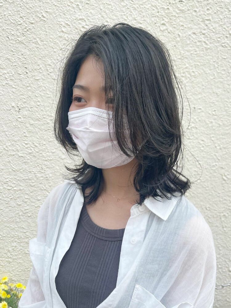 黒髪ミディアムレイヤーカット 和田 理加子の髪型 ヘアスタイル ヘアカタログ情報 Yahoo Beauty ヤフービューティー
