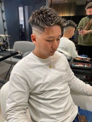 メンズ ハイライト ベリーショートの髪型 ヘアスタイル ヘアカタログ 人気順 Yahoo Beauty ヤフービューティー