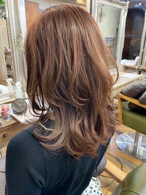 22年春 レイヤー 段カット ミディアムの人気ヘアスタイル 髪型 ヘアアレンジ 3ページ目 Yahoo Beauty