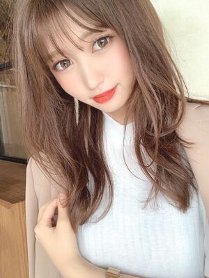 シースルーバング ロングの髪型 ヘアスタイル ヘアカタログ 人気順 Yahoo Beauty ヤフービューティー