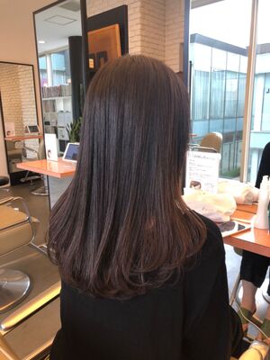 21年夏 グレイヘア ロングの新着ヘアスタイル 髪型 ヘアアレンジ Yahoo Beauty