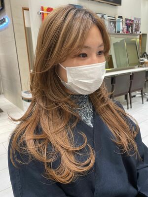 レイヤーカット ロングの髪型 ヘアスタイル ヘアカタログ 人気順 Yahoo Beauty ヤフービューティー