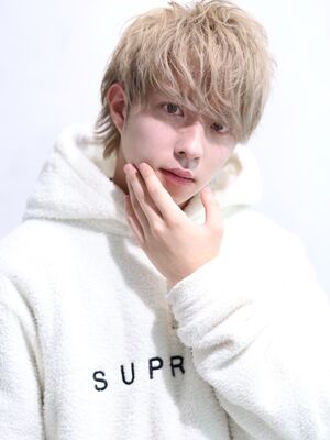 22年春 メンズ 金髪 ミディアムの人気ヘアスタイル 髪型 ヘアアレンジ Yahoo Beauty