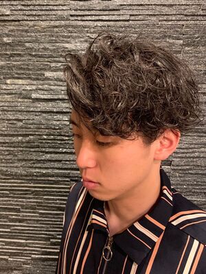 メンズ 耳かけ ミディアムの髪型 ヘアスタイル ヘアカタログ 人気順 Yahoo Beauty ヤフービューティー