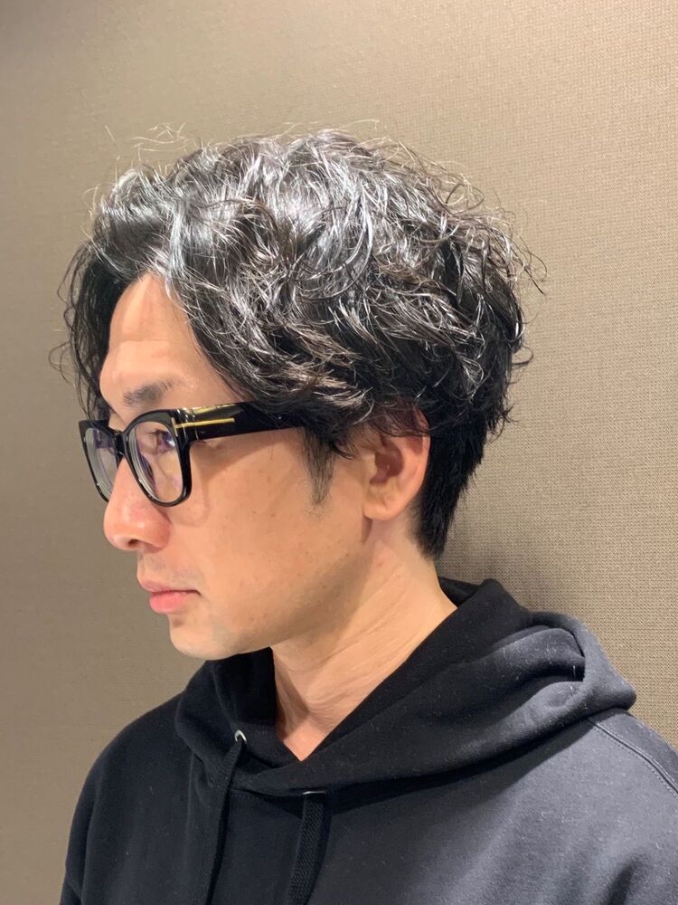 メガネとも相性抜群パーマスタイル 六本木 理容室 ヒロ銀座 Hiro Ginza 六本木店 ヒロギンザ ロッポンギテン 鳴海 裕土のヘアスタイル情報 Yahoo Beauty