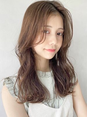 センターパート ロングの髪型 ヘアスタイル ヘアカタログ 人気順 Yahoo Beauty ヤフービューティー