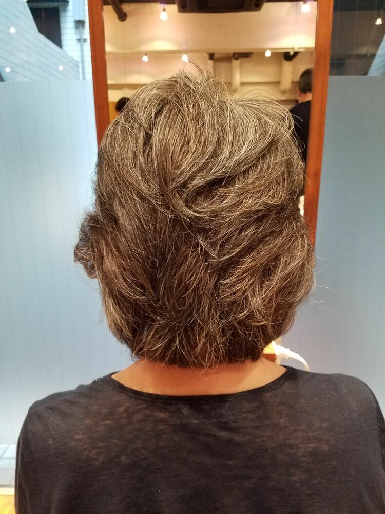 60代ミディアムヘアで纏まりやすいレイヤースタイルです 樽川和明の髪型 ヘアスタイル ヘアカタログ情報 Yahoo Beauty ヤフービューティー