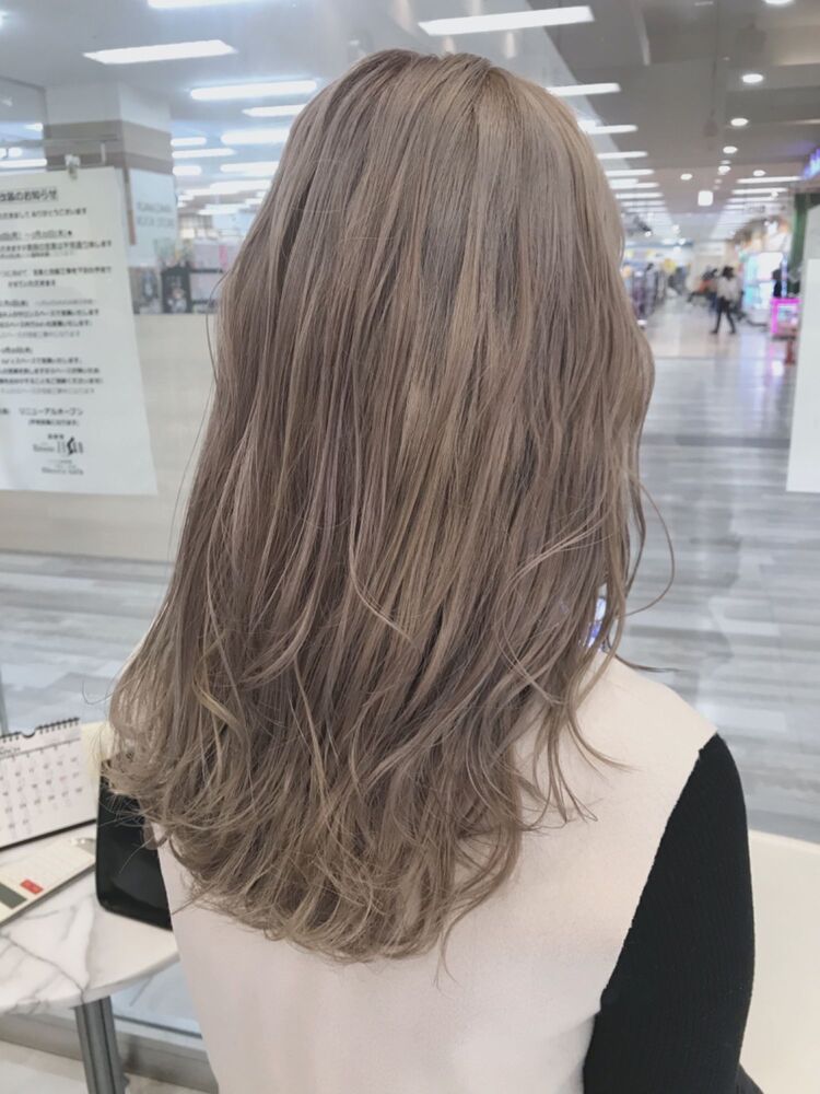 ハイトーングレージュ ユーキのヘアスタイル情報 Yahoo Beauty