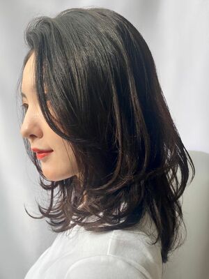 パーマ ミディアムレイヤー セミロングの髪型 ヘアスタイル ヘアカタログ 人気順 Yahoo Beauty ヤフービューティー