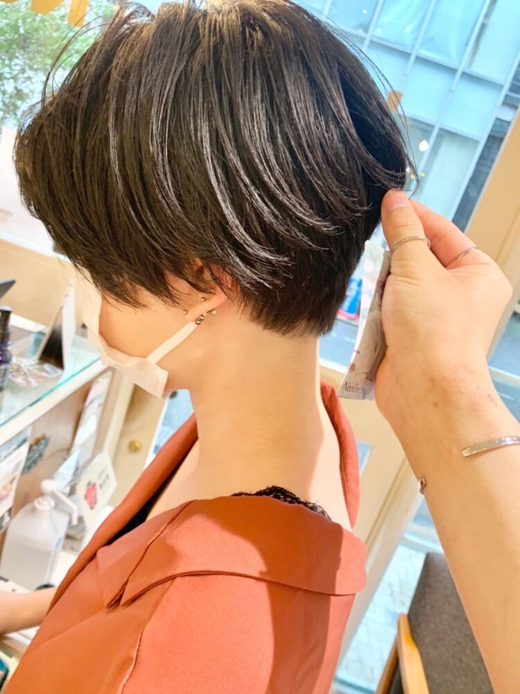 襟足すっきりハンサムショート 代 30代 40代 横浜 Canvas By Neo キャンバスバイネオリーブ 小松 慧の髪型 ヘアスタイル ヘアカタログ情報 Yahoo Beauty ヤフービューティー