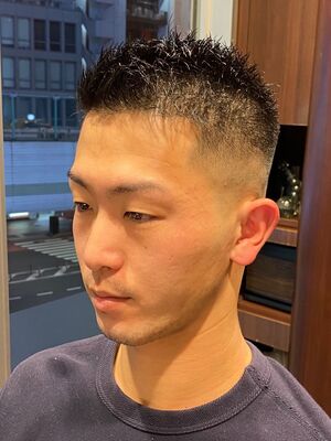 22年春 メンズ 40代 フェードカットの人気ヘアスタイル 髪型 ヘアアレンジ Yahoo Beauty