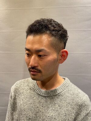 21年秋冬 メンズ パンチパーマの新着ヘアスタイル 髪型 ヘアアレンジ Yahoo Beauty