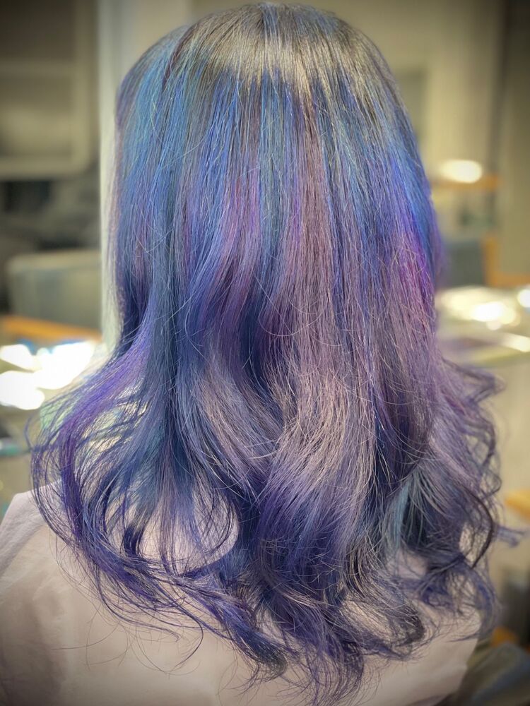 資生堂カラーミューズとハイライトで作る大人可愛いユニコーンカラー 30代40代 白髪ぼかし ブルー系 Chara Chalone 池袋 キャラ シャローネイケブクロ Charachalone西久美子の髪型 ヘアスタイル ヘアカタログ情報 Yahoo Beauty ヤフービューティー