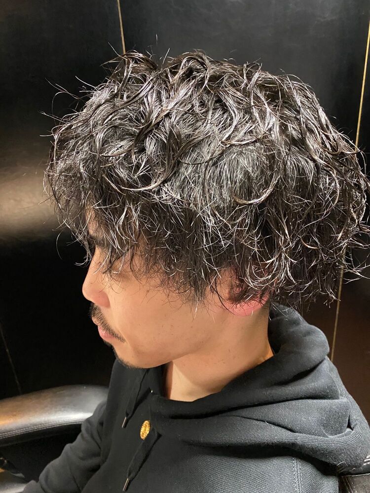 ツイストパーマ ツイストスパイラル Wanima風 Hiro Ginza Barber Shop 大宮店 ヒロギンザ バーバーショップオオミヤテン 稲垣 心のヘアスタイル情報 Yahoo Beauty