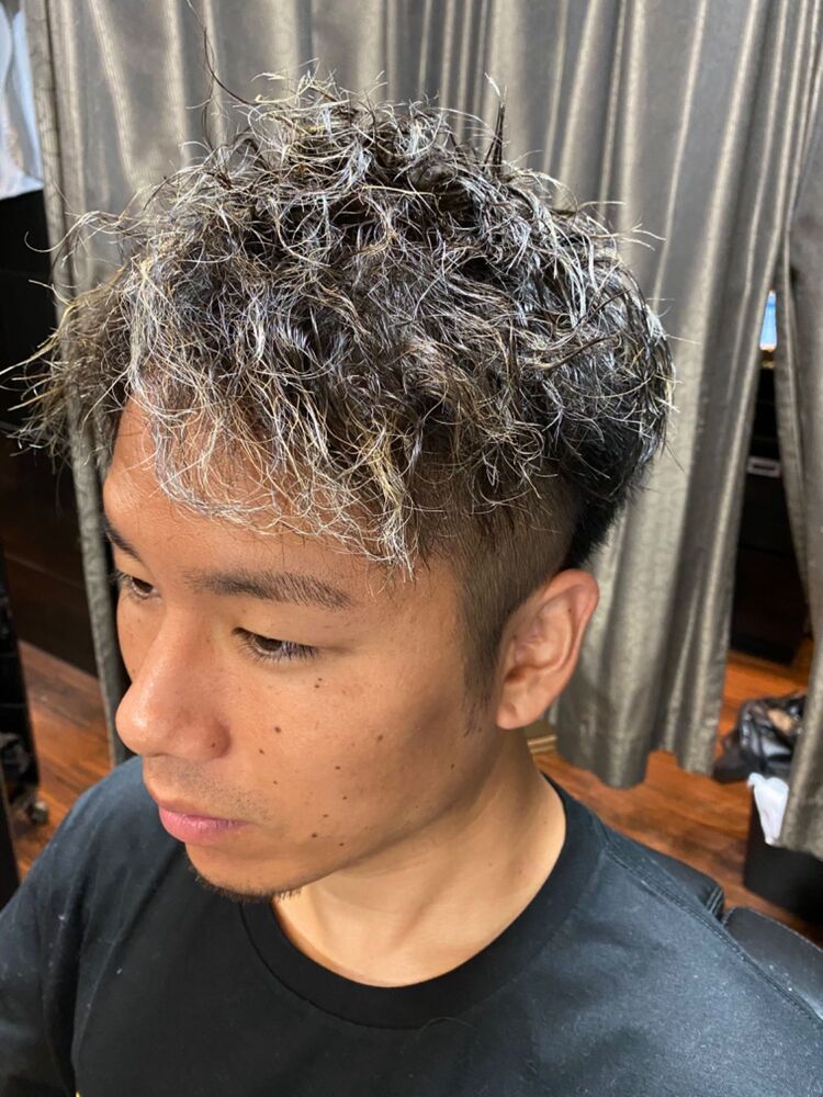 ツイストパーマ ツーブロック Hiro Ginza Barber Shop 大宮店 ヒロギンザ バーバーショップオオミヤテン 稲垣 心のヘアスタイル情報 Yahoo Beauty