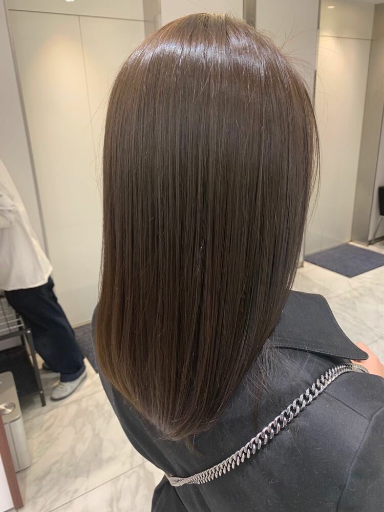 収まりのいいミディアムレングスのグラデーションカット Apish Ginza アピッシュギンザ 藤原 駿のヘアスタイル情報 Yahoo Beauty