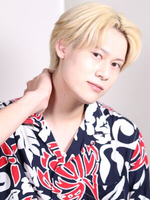 メンズ 金髪 ミディアムの髪型 ヘアスタイル ヘアカタログ 人気順 Yahoo Beauty ヤフービューティー