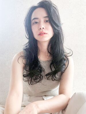 21年秋冬 黒髪ロングの新着ヘアスタイル 髪型 ヘアアレンジ Yahoo Beauty