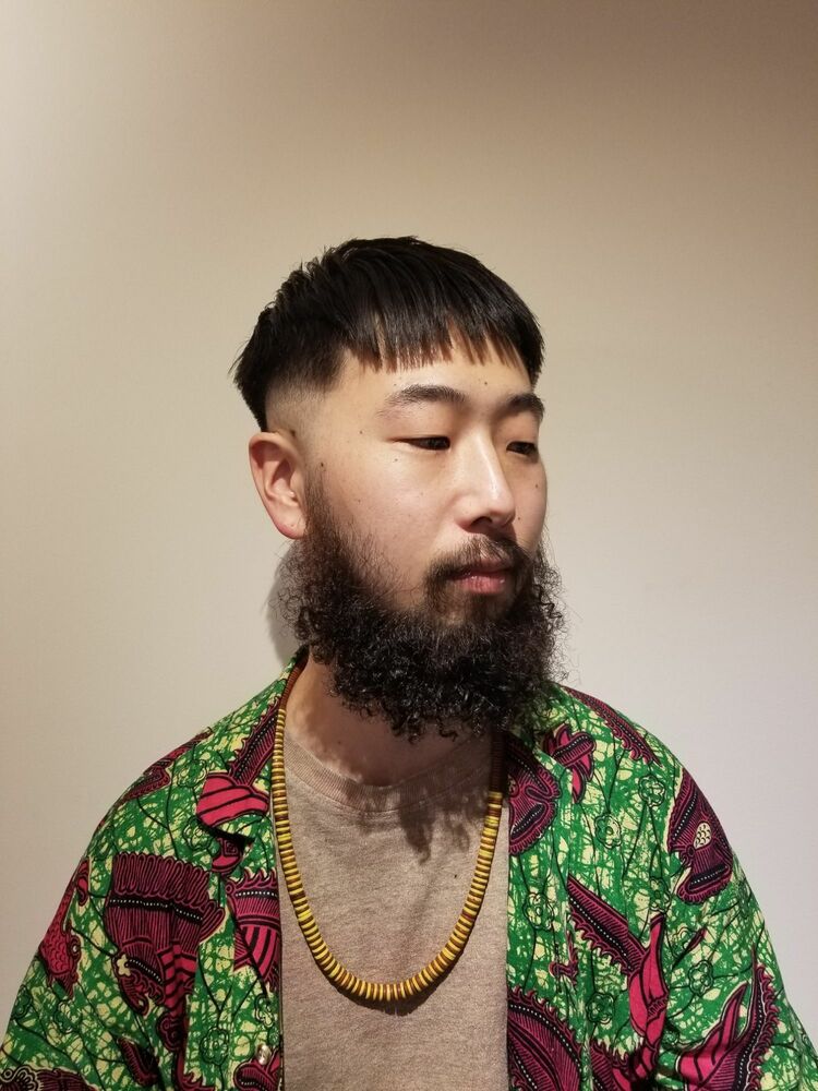 シンプルなショートヘアとひげパーマ Mint ミント 松尾 祐樹の髪型 ヘアスタイル ヘアカタログ情報 Yahoo Beauty ヤフービューティー