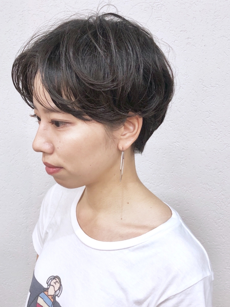 ハンサムショートワンカール無造作パーマお客様スタイル｜BALLOON HAIR（バルーンヘアー）ウツギリョウのヘアスタイル情報