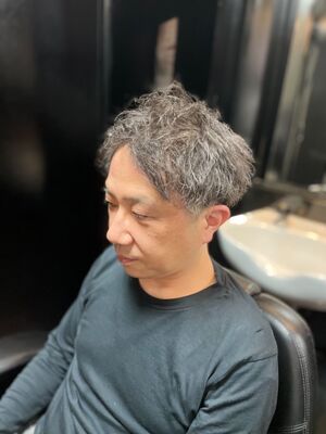 メンズ 50代 パーマ ミディアムの髪型 ヘアスタイル ヘアカタログ 人気順 Yahoo Beauty ヤフービューティー