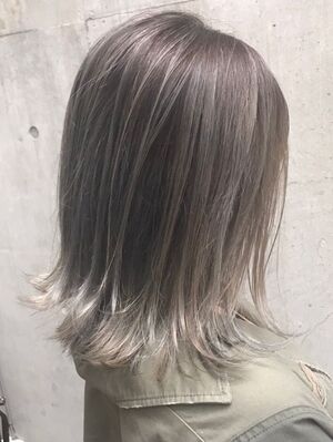 21年夏 グレーカラーの新着ヘアスタイル 髪型 ヘアアレンジ Yahoo Beauty