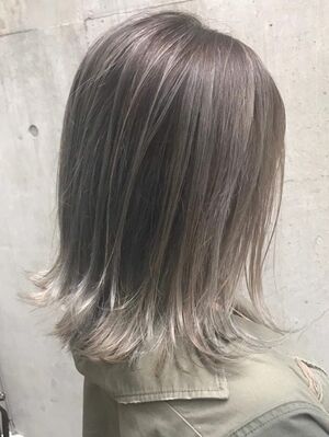 バレイヤージュカラー ミディアムの髪型 ヘアスタイル ヘアカタログ 人気順 Yahoo Beauty ヤフービューティー